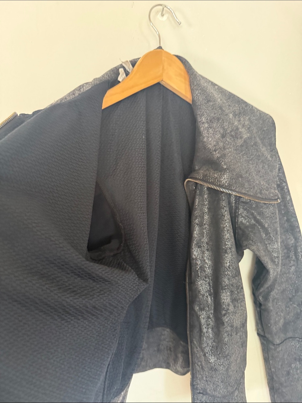 New Balance Zip Front jacket . - Picture 5 of 6